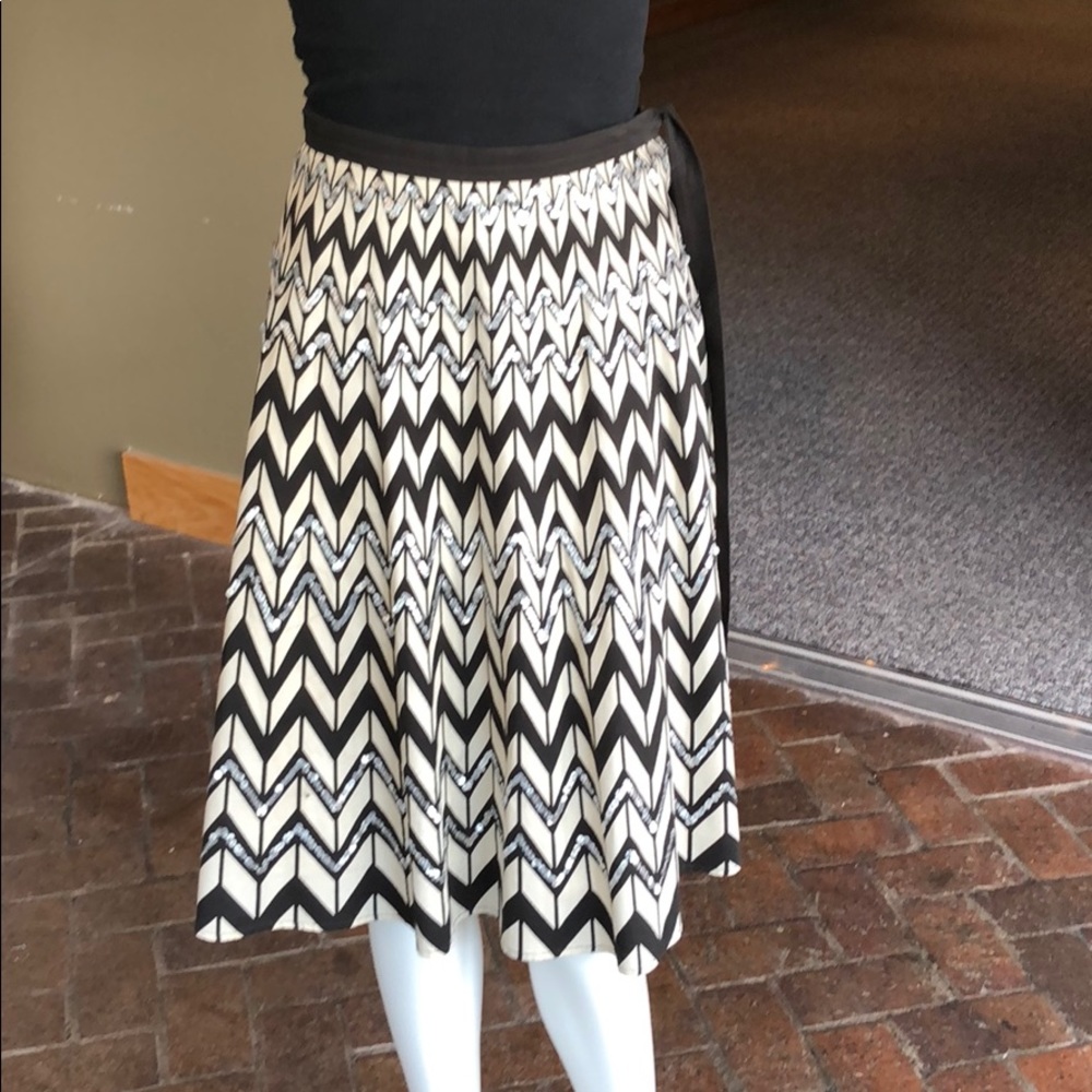 BCBG black and White Chevron Sequin Full Skirt